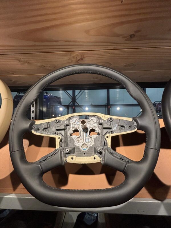 leren Scania next gen stuur zwart